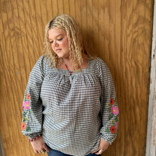 Davi & Dani Plus Size Embroidered Top