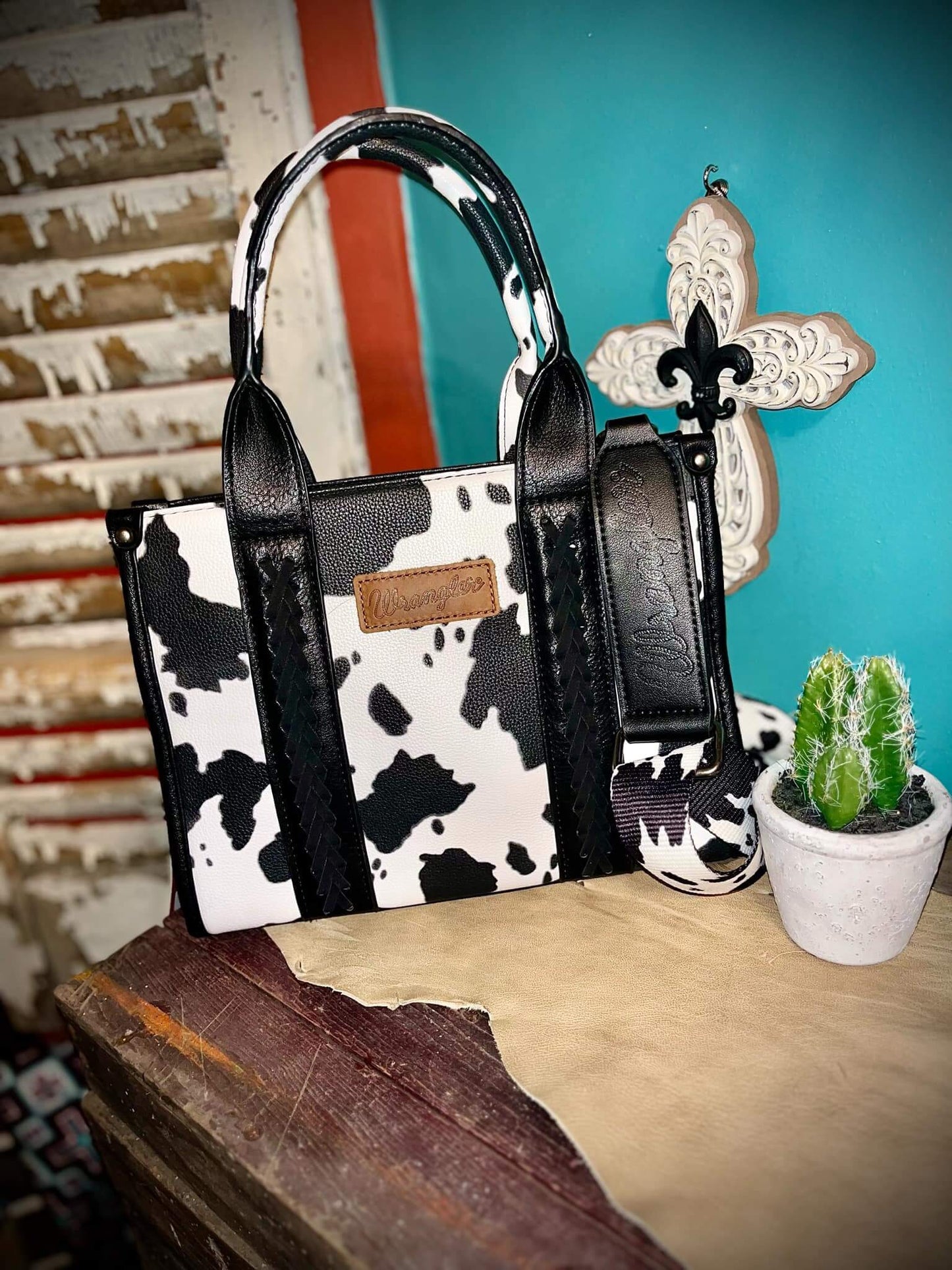 Wrangler Conceal Carry Cowprint Crossbody/Tote - Black WG133-8120SBK