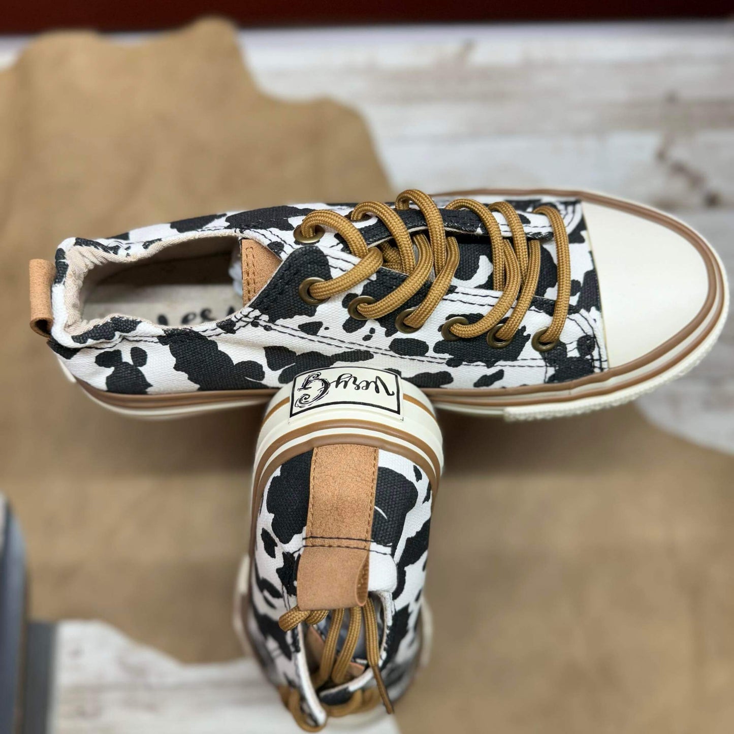 Very G driana Cowprint Sneaker